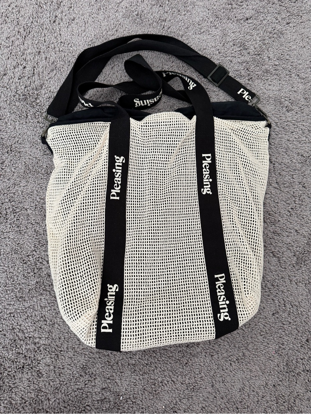 Pleasing White Mesh Tote Bag with Black Straps